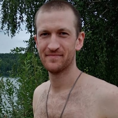 Константин, 31, Perevalovka