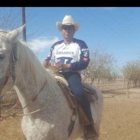 Guillermo, 43, Nuevo Laredo