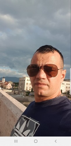 Zlate, 39, Skopje