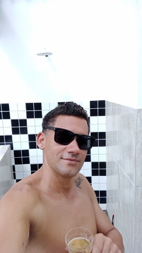 Renato, 38, Rio de Janeiro