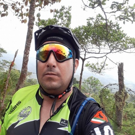 Juan Guillermo, 43, Guadalajara de Buga