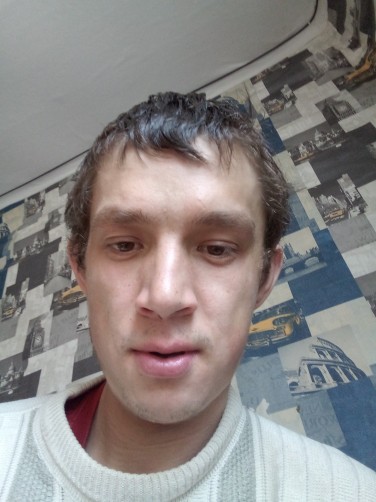 Антон, 23, Gostilitsy