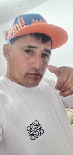 Jose Luis, 39, Ambato