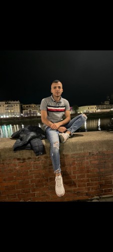 Mahmoud, 25, Florence