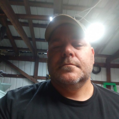 Dave, 44, Southwest Greensburg