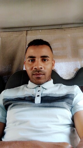 Mohammed, 24, Algiers