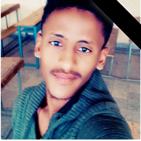 Esu, 32, Addis Ababa