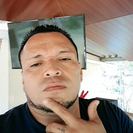 Jose Luis, 41, Panama City