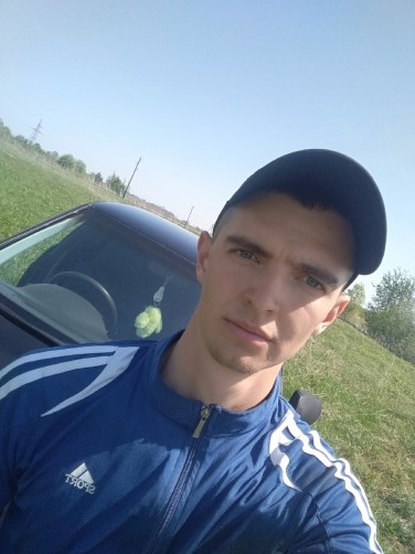 Максим, 21, Vyatskiye Polyany