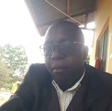 Moses, 40, Mwanza