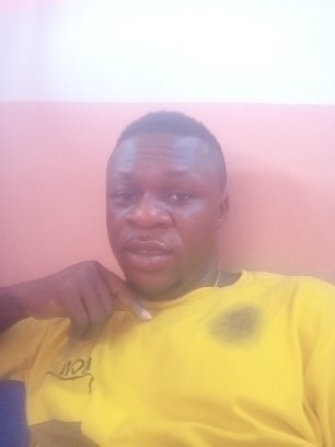Anyalechi, 32, Lomé