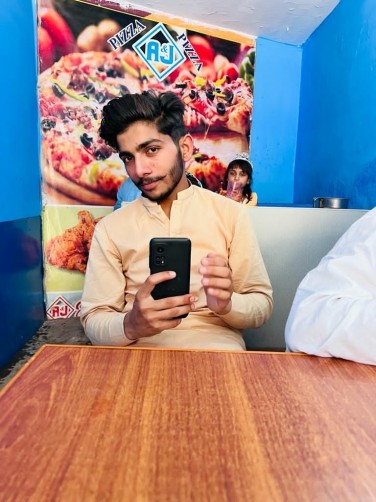 Nikal, 22, Lahore