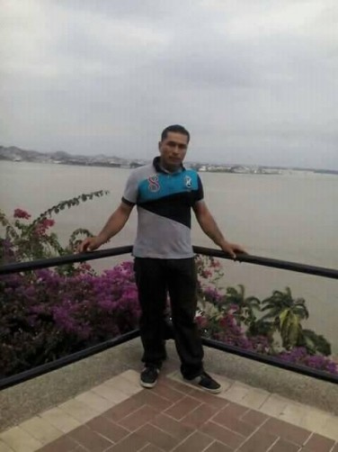 Julio, 44, Guayaquil