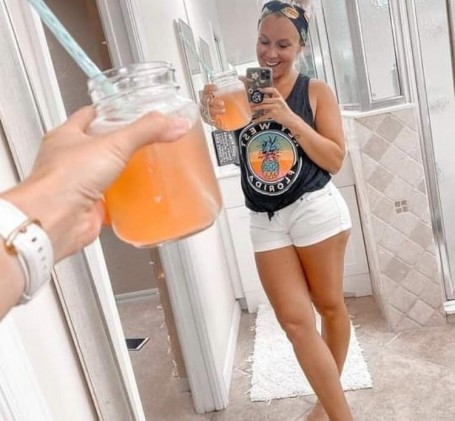 Charlotte, 38, Monaco