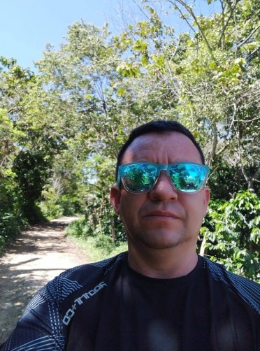 Juan, 48, Icononzo