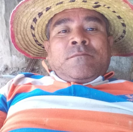Carlos, 49, Punto y Coma