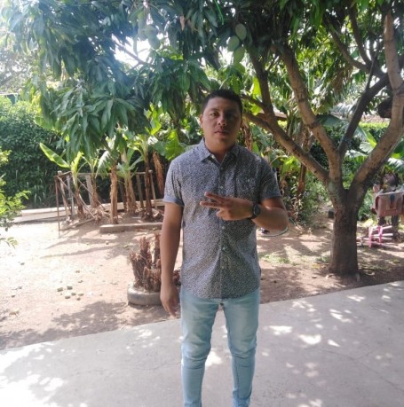 Jonathan, 27, Piscataway