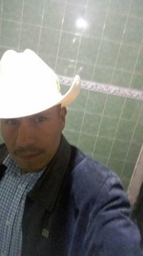 Carlos, 38, Michoacan