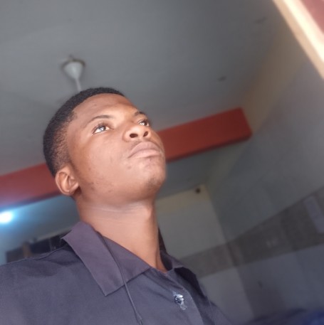 Isaac, 19, Accra