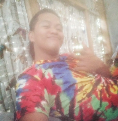 Mark Anthony, 24, Mahayag