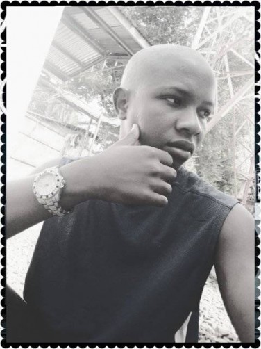 Abdulai, 20, Freetown