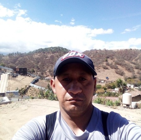 Oscar, 40, Quetzaltenango