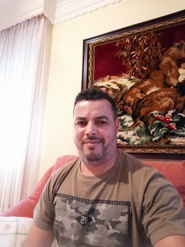 Khalid, 43, Portomarin