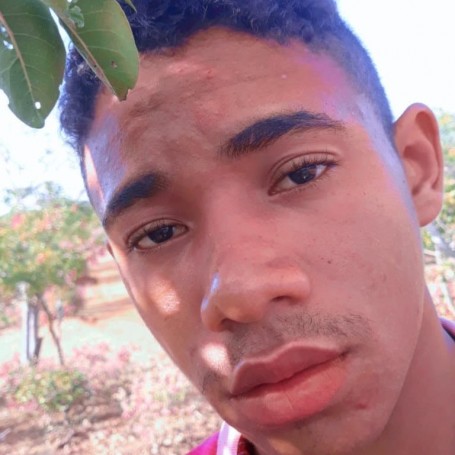 Paulo Henrique, 19, Floresta