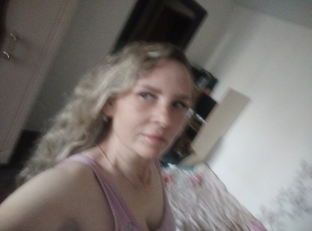 Елена, 42, Luchegorsk