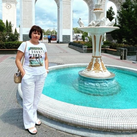 Ирина, 41, Sevastopol