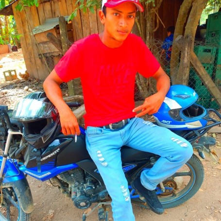 Yesmir, 18, Managua