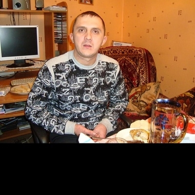 Дмитрий, 43, Argudan
