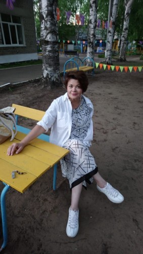 Елена, 58, Izhevsk