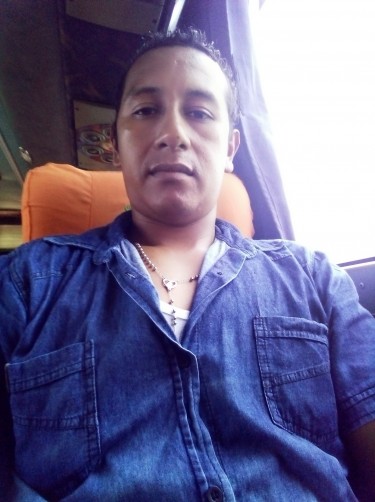Victor, 35, Camilo Ponce Enriquez