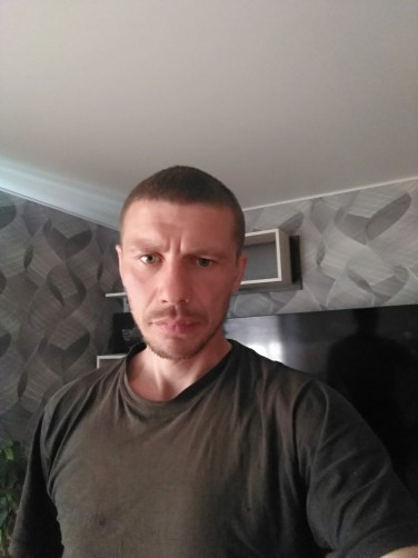 Александр, 39, Novomoskovsk