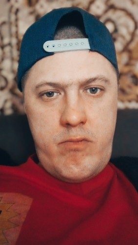 Igor Makoed, 35, Luninyets