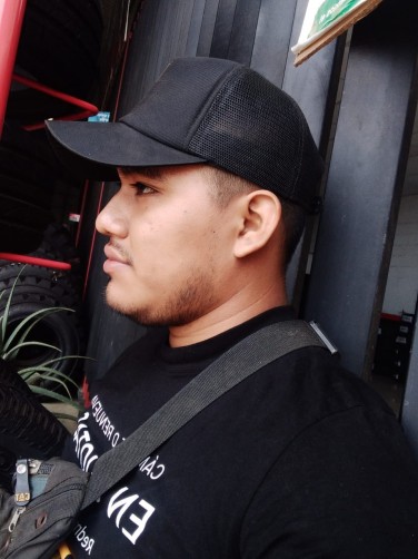 Randy Luis, 24, Tumbes