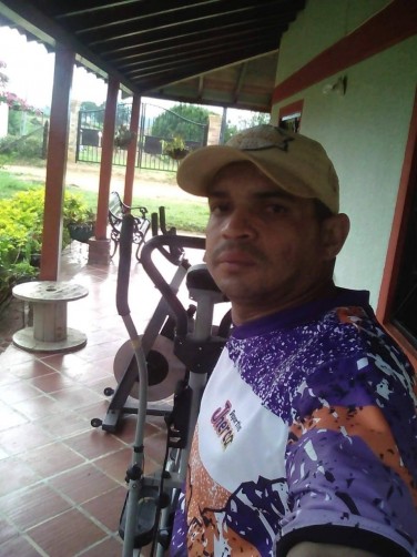 Felix, 40, Bucaramanga