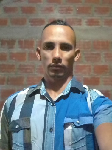 Néstor, 21, Guayaquil