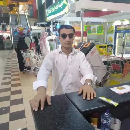 Nasir, 24, Riyadh