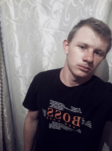 Максим, 20, Semikarakorsk