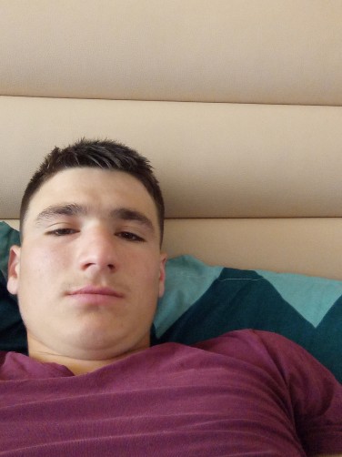 Alexandru, 18, Chisinau