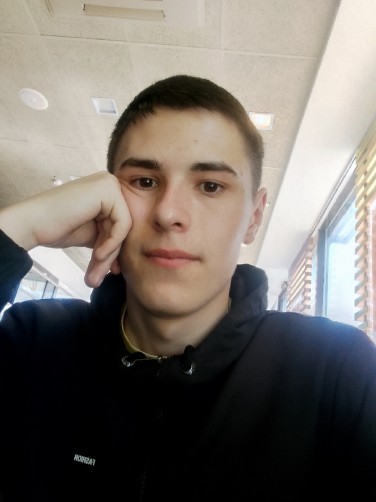 Газизов, 18, Pestretsy