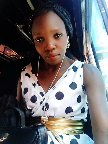 Vivianne Kharasi, 27, Nairobi
