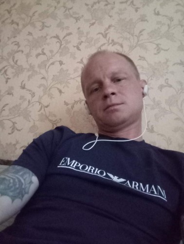 Олег, 46, Uzlovaya