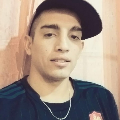 Lalo, 28, Buenos Aires