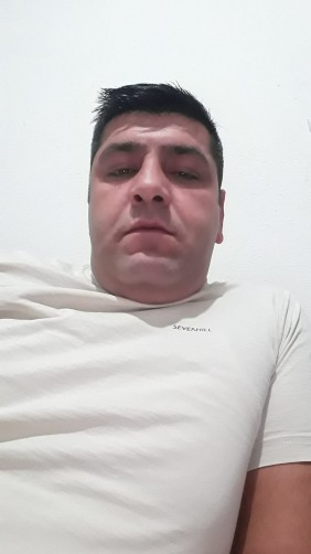 Adem, 36, Kayseri