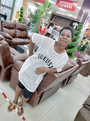 Felicia, 45, Accra