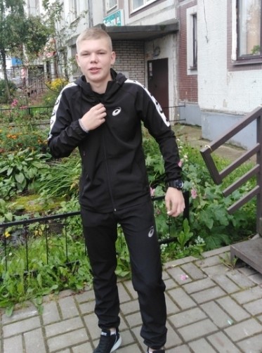 Антон, 19, Velikiy Novgorod