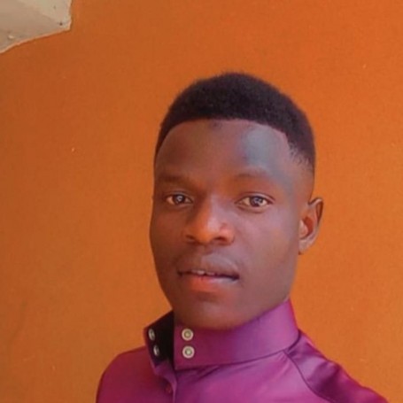 Salim, 20, Kisumu